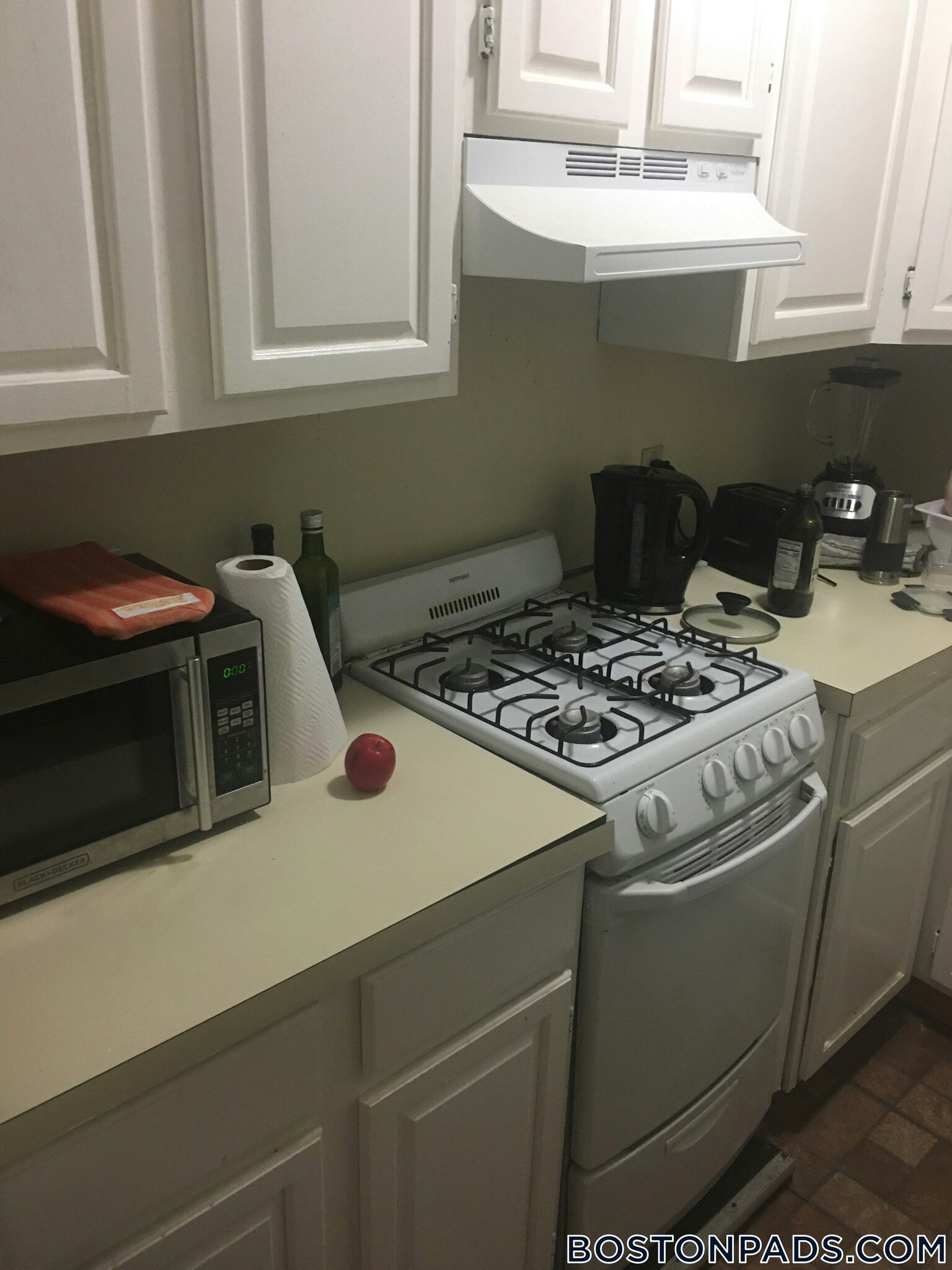 Building Photo - 463 Park Dr