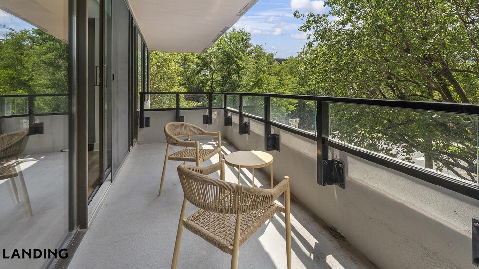 Building Photo - 1550 Clarendon Blvd