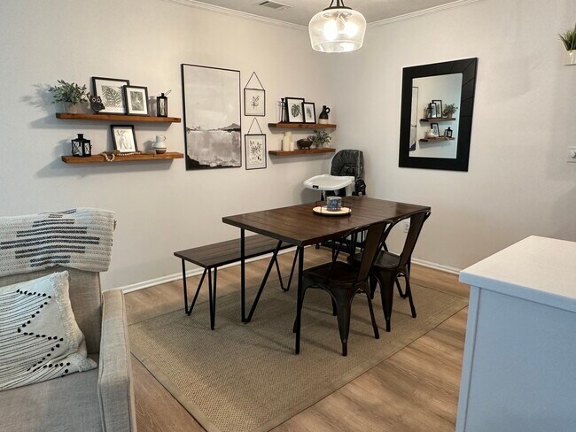 Building Photo - 48 Homestead Village Dr