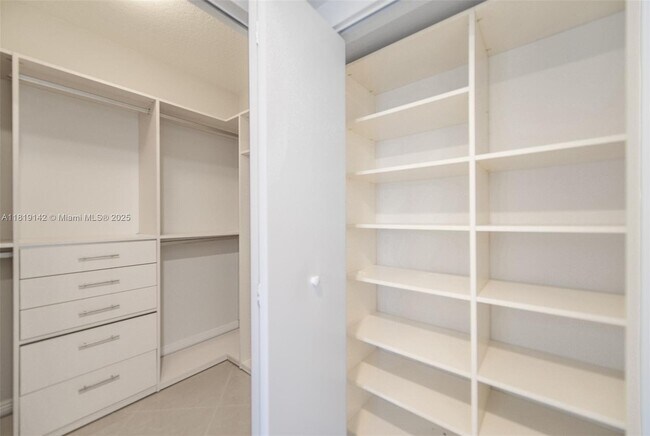 Building Photo - 16699 Collins Ave