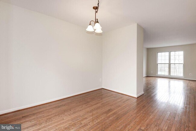 Building Photo - 22037 Manning Square