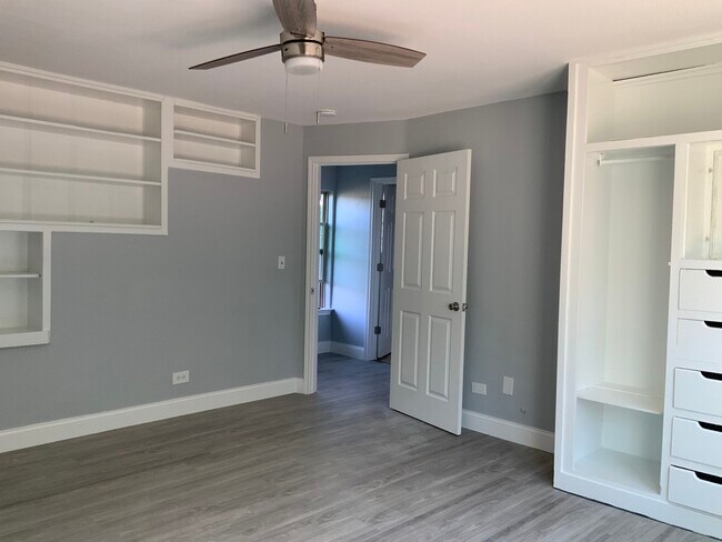 Bedroom 1- ceiling fan - 3816 Byers Ave