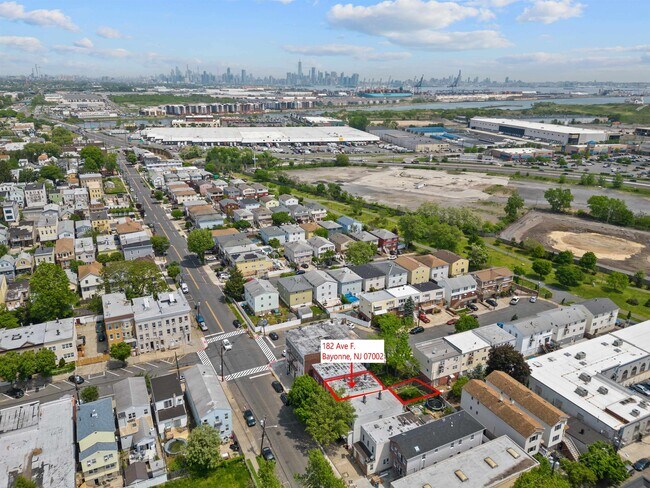 Building Photo - 182 Avenue F