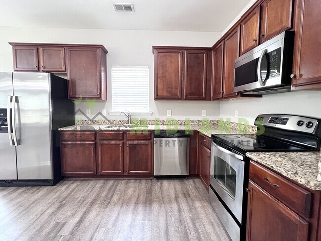 Building Photo - 112 Saluda Springs Ct