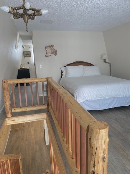 Master Suite - 1343 Bitterroot Dr