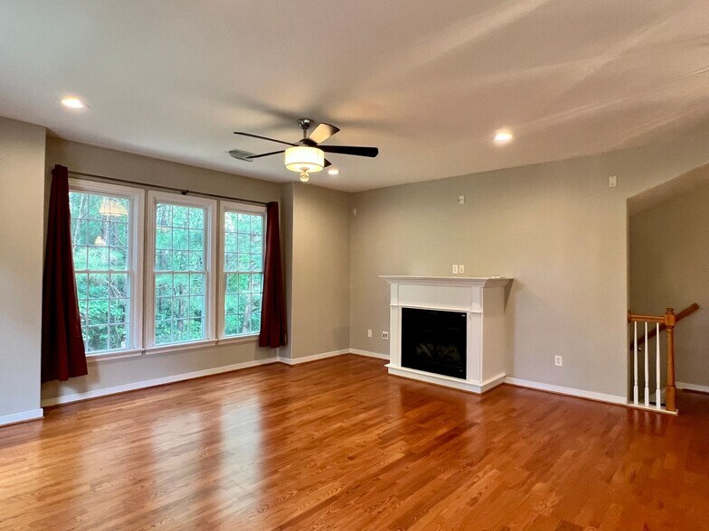 Building Photo - 4150 San Marco Dr