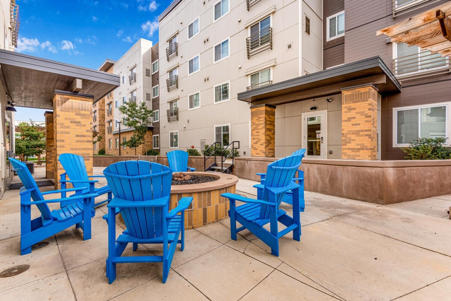 Building Photo - 11400 E Peakview Ave