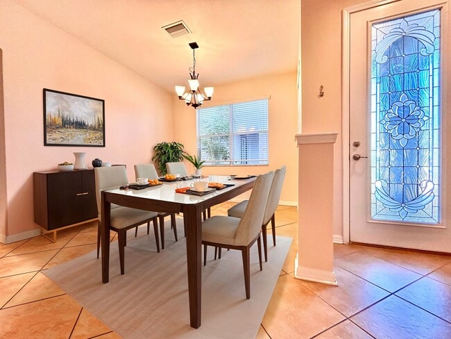 Building Photo - Luxury-living 4/Beds/3.5-Bath home in prestigious Highland Park!