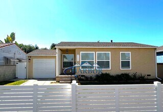 Building Photo - MOVE IN SPECIAL: Spacious 3-Bedroom 1.5 Ba...