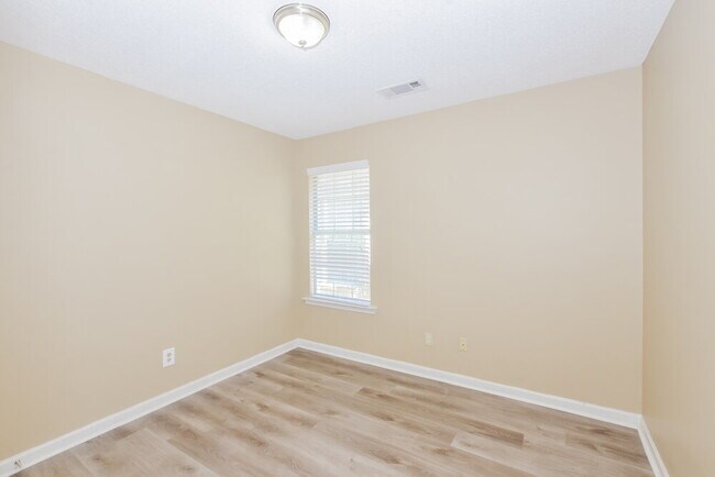 Building Photo - 6843 Mikayla Ln