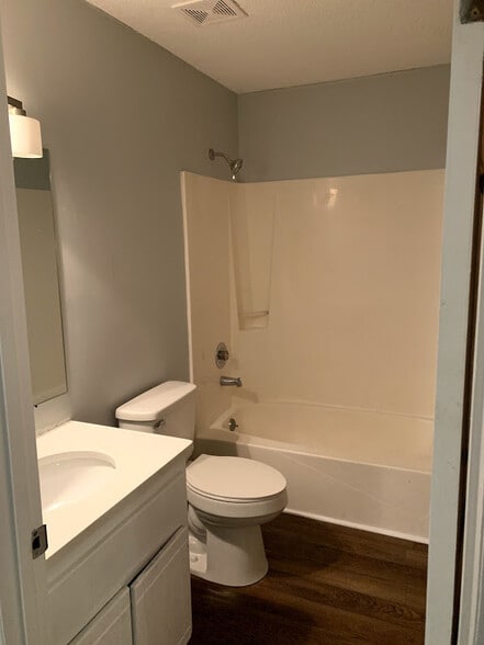 Building Photo - 1600 Rucker Blvd