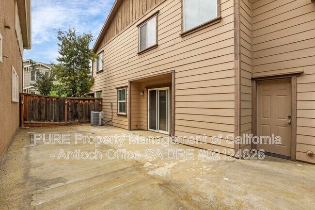 Building Photo - 60 Xena Court