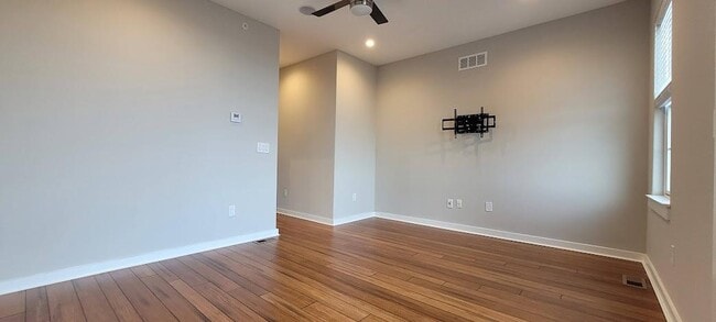 Building Photo - 1538 S 25th St