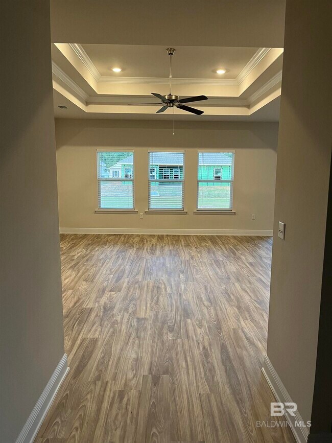 Building Photo - 10762 Winning Colors Trl