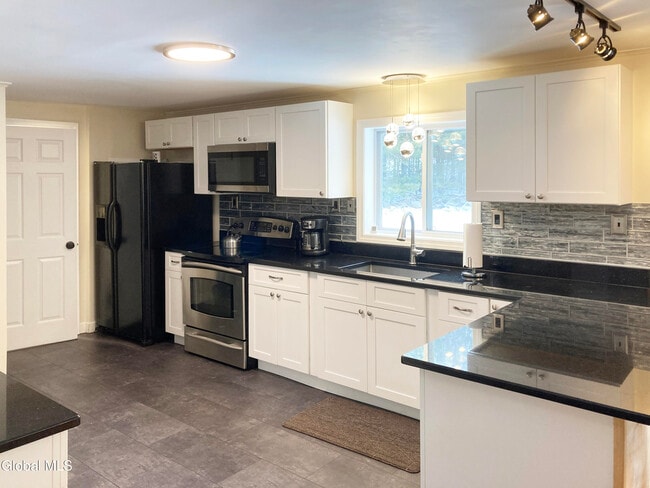 Building Photo - 157 Louden Rd