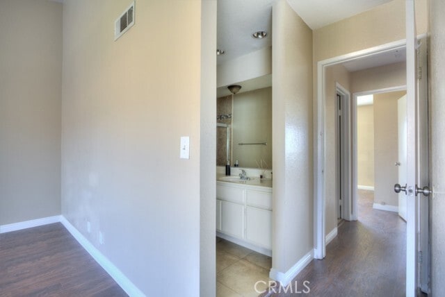 Building Photo - 555 S Azusa Ave