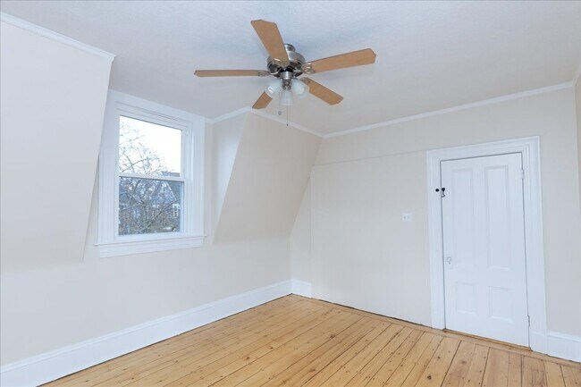 Building Photo - 7 Lapham St