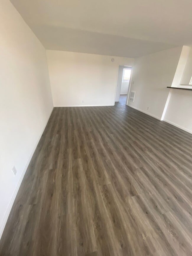 Interior Photo - 3595e