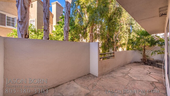 Building Photo - 4273 Las Virgenes Rd