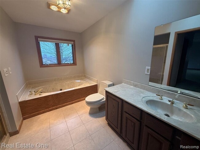 Building Photo - 18990 Beck Rd