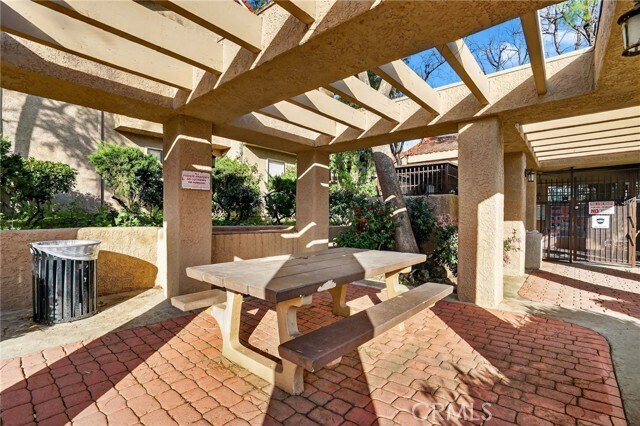 Building Photo - 2381 Archwood Ln