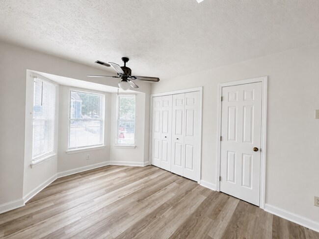 Building Photo - 1111 Palmerton Dr