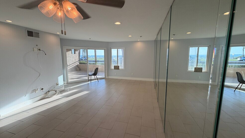 Building Photo - 1200 Pacific Coast Hwy