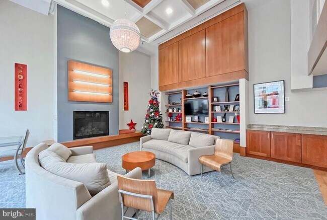 Building Photo - 2200 N Westmoreland St