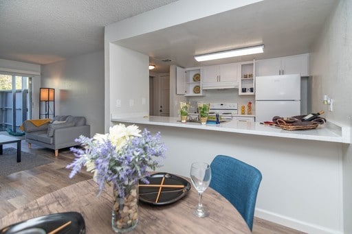 Building Photo - The Grove Apartments