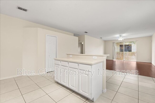 Building Photo - 115 Sahalli Ct