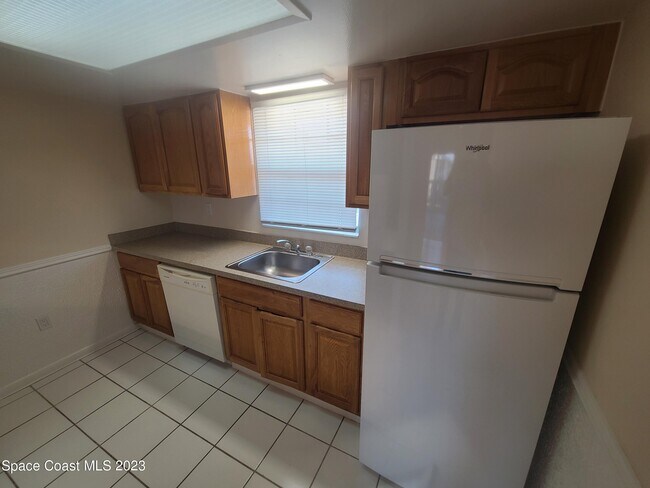 Building Photo - 254 Ulster Ln