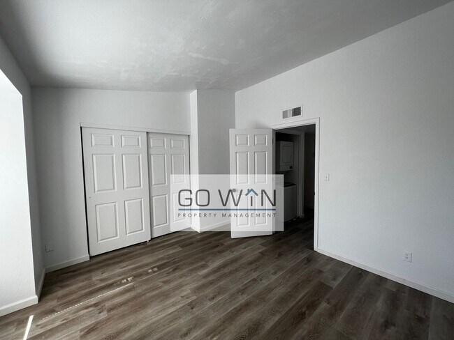 Building Photo - 15601 N 30th St