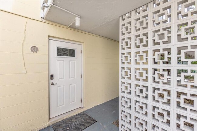 Building Photo - 3835 Almeria Ave