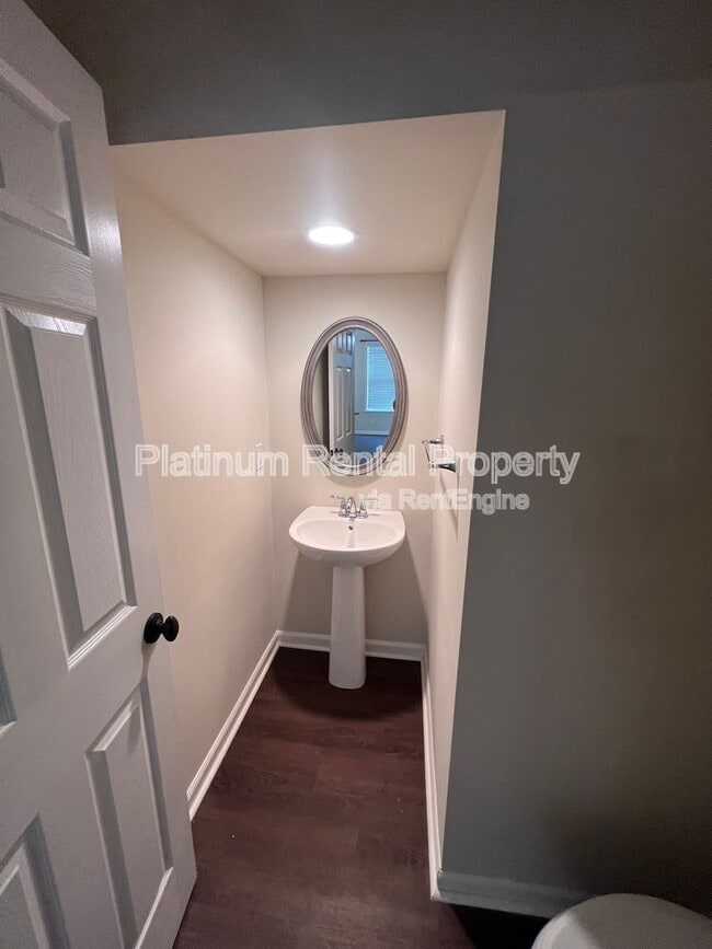 Building Photo - 1636 Watercress Ct SE