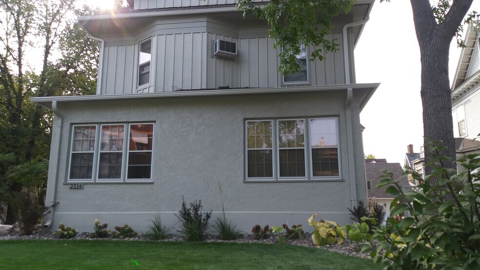 Side of House - 2514 Girard Ave S