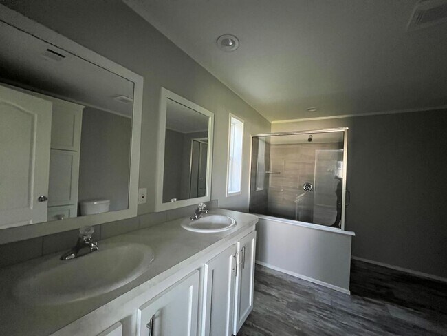 Building Photo - 81 Gazelle Dr