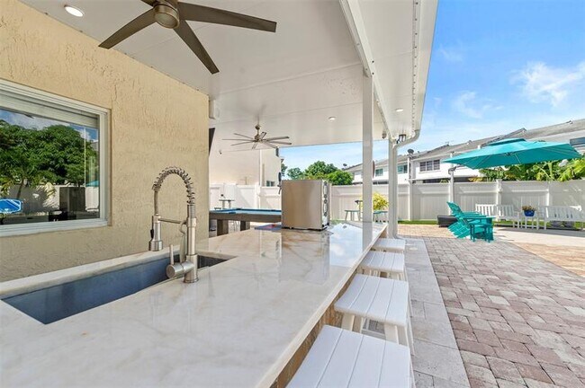 Building Photo - 4121 Eastridge Cir