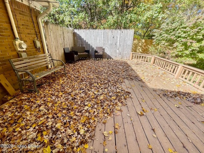 Building Photo - 4023 Tanglewood Dr