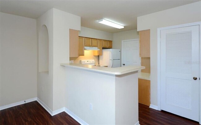 Building Photo - 2950 Viscaya Pl