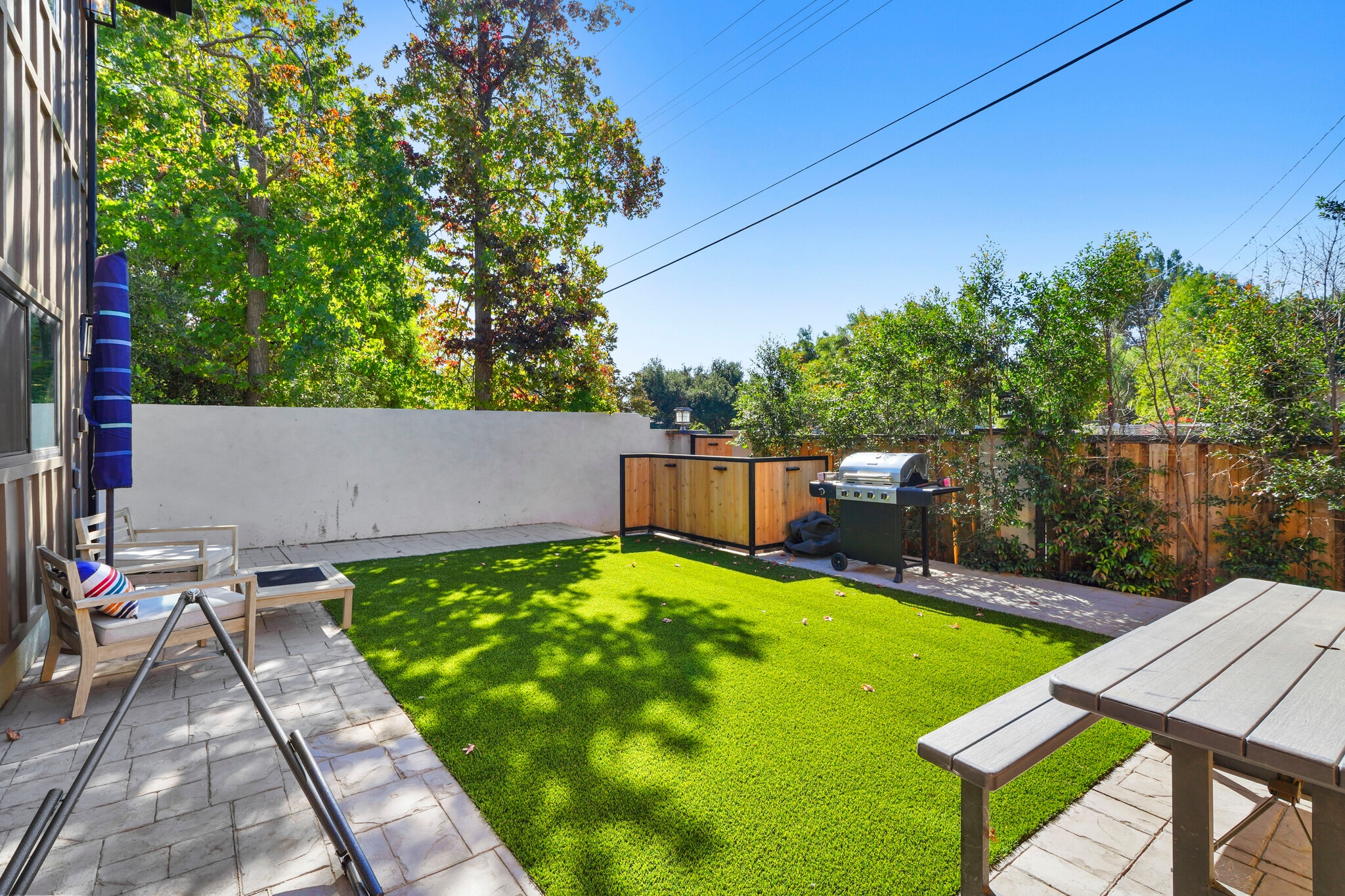 Building Photo - 10028 Shoup Ave