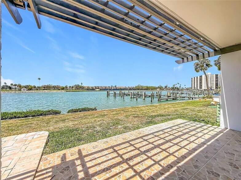 Building Photo - 450 Treasure Island Causeway