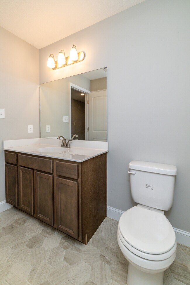 Building Photo - 7703 Honey Oaks Rd