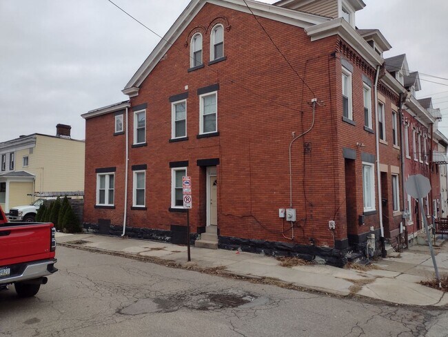 Building Photo - Beautiful Home for Rent