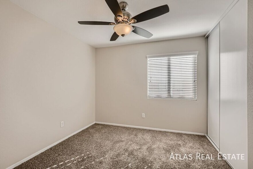 Building Photo - 732 Moonlight Mesa Dr