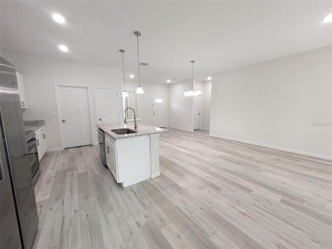 Building Photo - 16415 SW 27th Ave