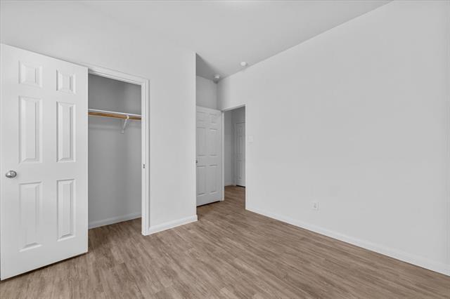 Building Photo - 113 Oriole Dr