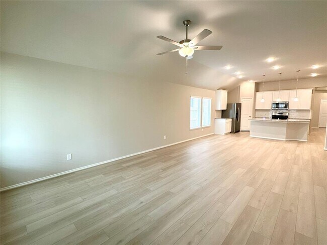 Building Photo - 31908 Retama Rnch Dr