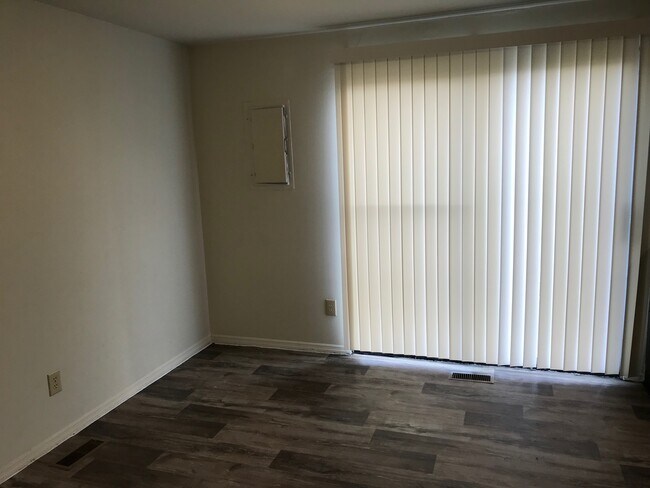 Building Photo - 7616 Mount Hood