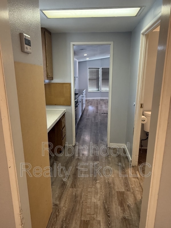 Building Photo - 300 Rustic Dr