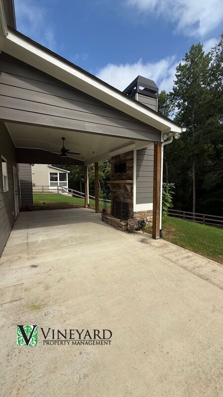 Building Photo - 44 Sparkleberry Ln W